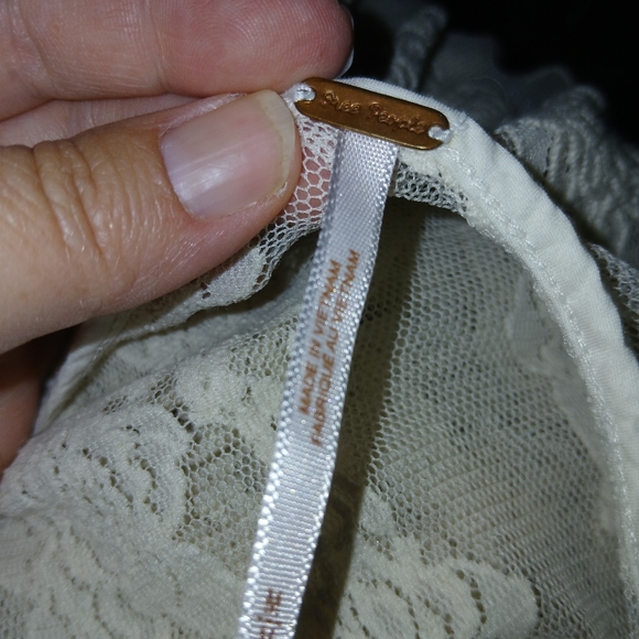 Top - Picture 6 of 6